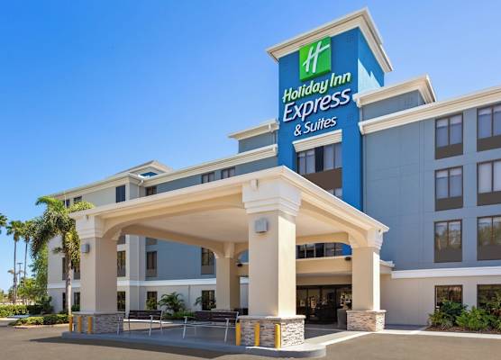 Holiday Inn Express & Suites TAMPA AIRPORT by IHG 1