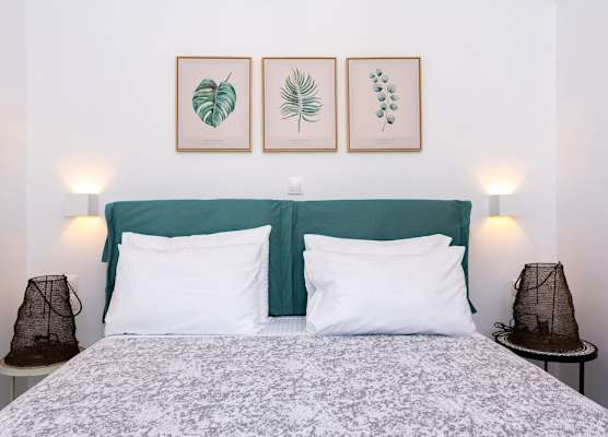 Aerenia Luxury Suites 1