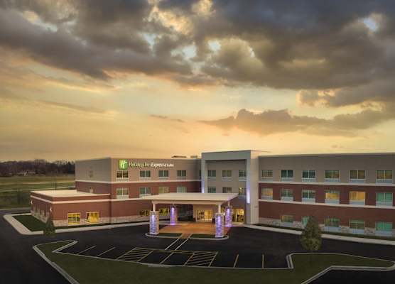 Holiday Inn Express & Suites LOCKPORT by IHG 1