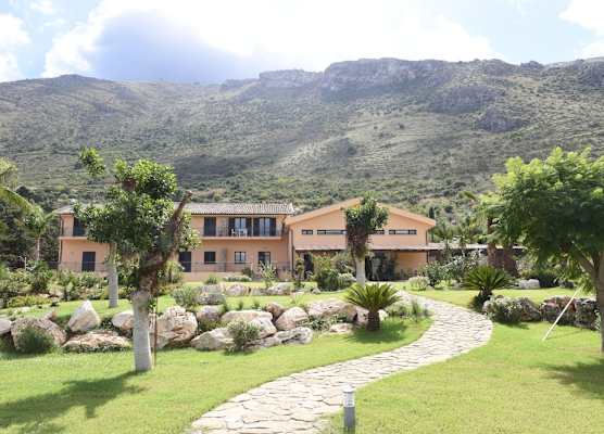 Ulivo Blu Holiday Homes by Wonderful Italy 1