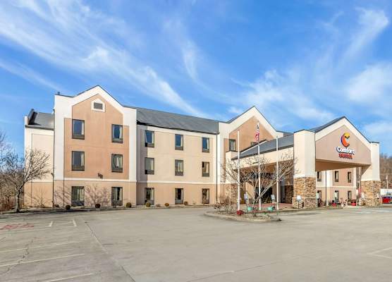 Comfort Suites South Point - Huntington 1