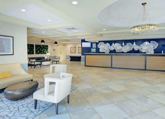 Radisson Hotel Freehold 1