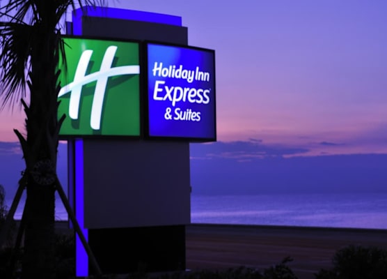 Holiday Inn Express & Suites GALVESTON WEST-SEAWALL by IHG 1