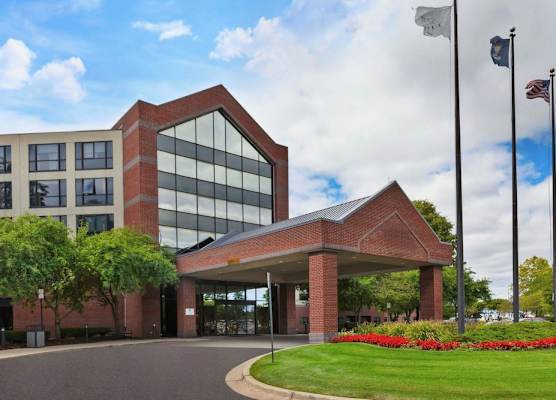Hotel Auburn Hills 1