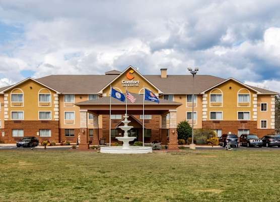 Comfort Inn & Suites South Hill I-85 1
