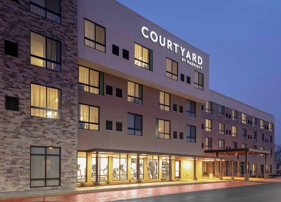 Courtyard Cincinnati Mason 1