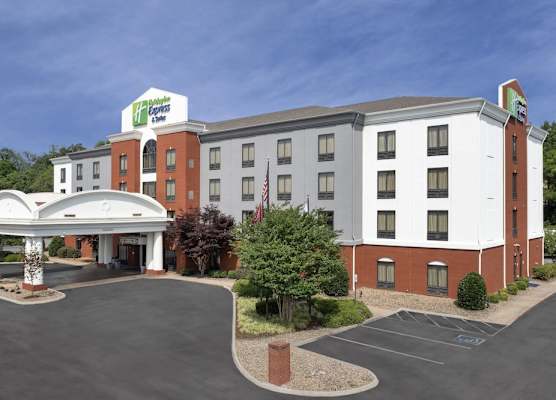 Holiday Inn Express & Suites KNOXVILLE-CLINTON by IHG 1