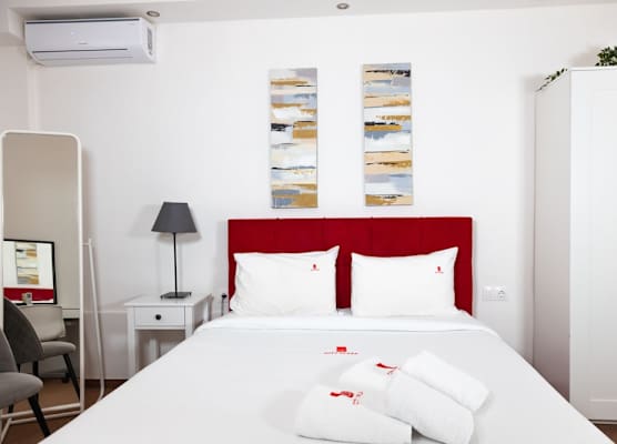 City Plaza Apartments & Rooms 1