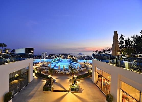 Azura Deluxe Resort & Spa - Ultra All Inclusive 1