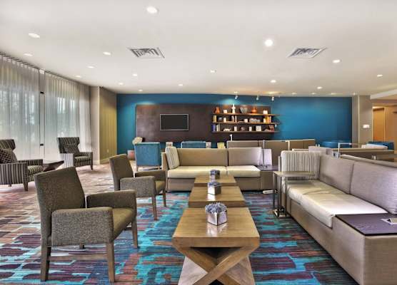 Courtyard by Marriott Gulfport Beachfront 1
