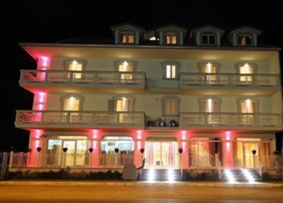 Palace Hotel Una Nuova Strada 1