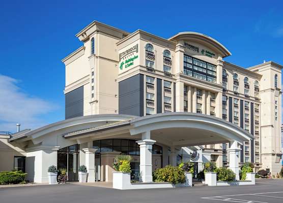 Holiday Inn & Suites ST. CATHARINES CONF CTR by IHG 1
