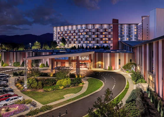 Harrah's Cherokee Valley River Hotel & Casino - A Caesars Rewards Destination 1