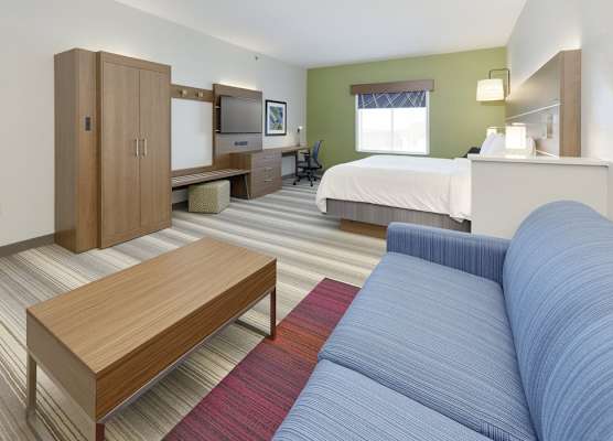 Holiday Inn Express & Suites DENTON NORTH by IHG 1