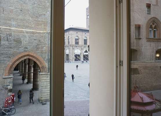 Casa Isolani Guest House Piazza Maggiore 1 1