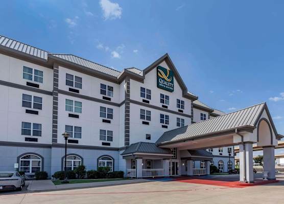 Quality Inn & Suites I-35 E-Walnut Hill 1