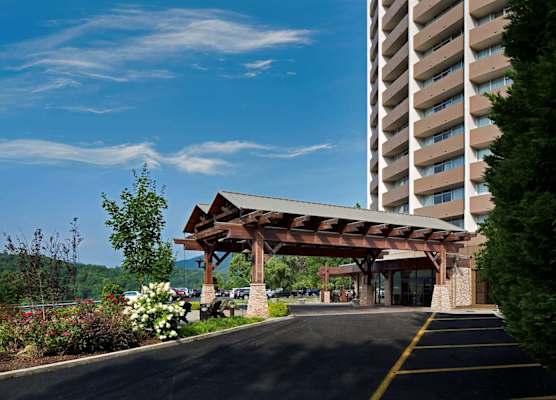 The Park Vista - a DoubleTree by Hilton Hotel - Gatlinburg 1