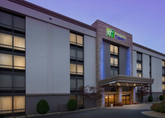 Holiday Inn Express BOSTON NORTH-WOBURN by IHG 1