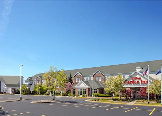 Hilton Garden Inn Milwaukee Northwest Conference Center 1