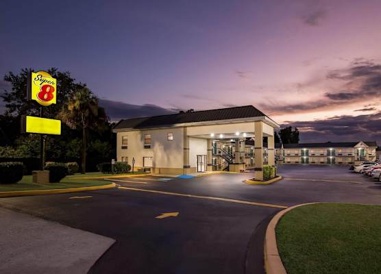 Super 8 by Wyndham Columbia 1