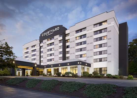 Courtyard Shelton 1
