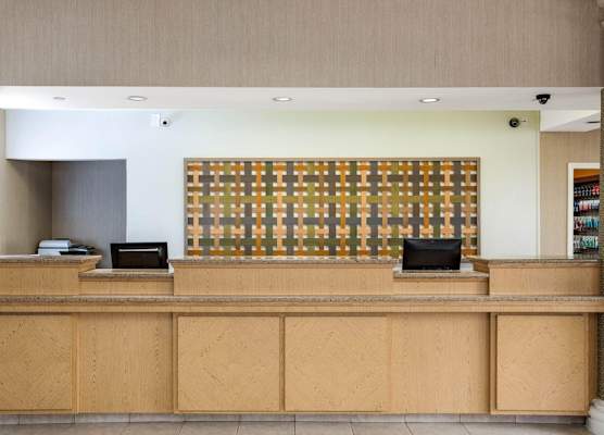 La Quinta by Wyndham Haywood Mall-Near Greenville Downtown 1
