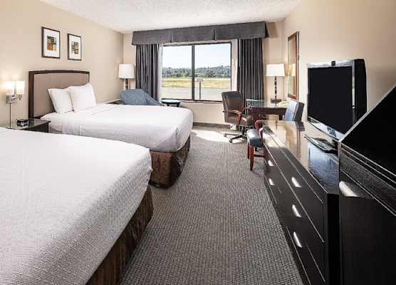 Concord Plaza Hotel 1