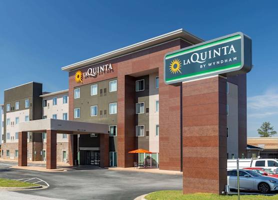 La Quinta Inn & Suites by Wyndham Augusta Fort Eisenhower 1