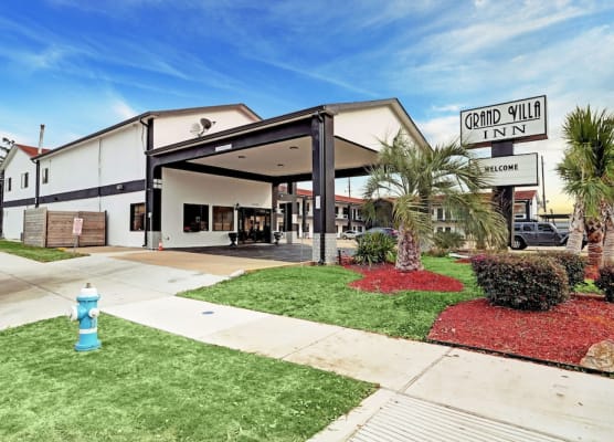 Grand Villa Inn Galleria 1