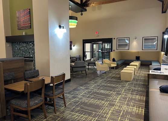 Comfort Inn & Suites Toledo North 1