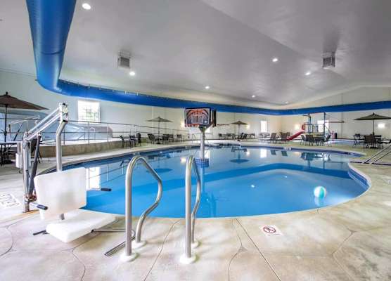 Comfort Suites Johnson Creek Conference Center 1