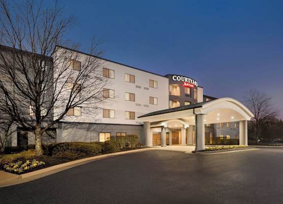 Courtyard by Marriott Potomac Mills Woodbridge 1