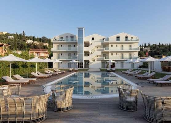 V Luxury Suites 1