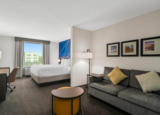 Comfort Suites Bentonville - Rogers 1