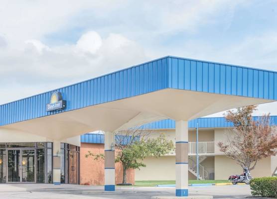 Days Inn by Wyndham St Clairsville 1