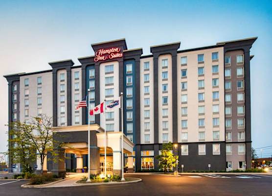 Hampton Inn & Suites by Hilton Toronto Airport 1