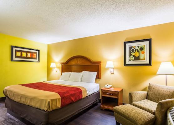 Econo Lodge Picayune 1