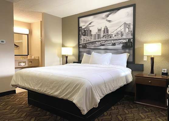 Super 8 by Wyndham Greensburg 1