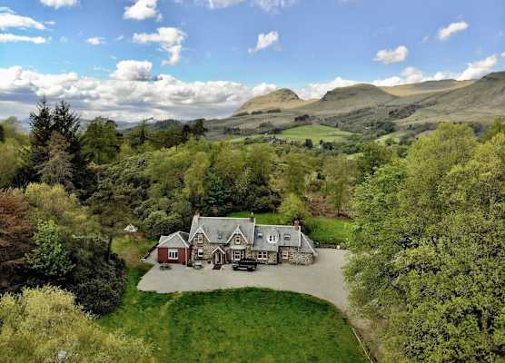 West Highland Way Hotel & Campsite 1