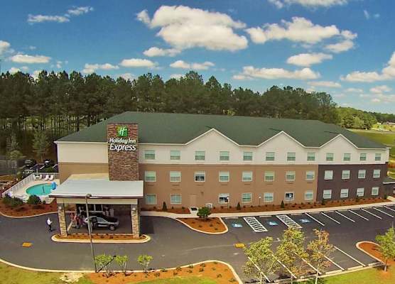 Holiday Inn Express DEFUNIAK SPRINGS by IHG 1