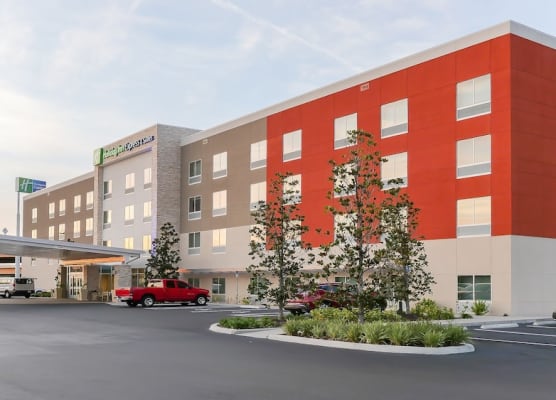 Holiday Inn Express & Suites TAMPA EAST - YBOR CITY by IHG 1
