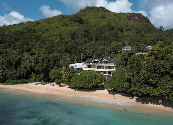 Crown Beach Hotel Seychelles 1