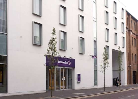 Premier Inn Belfast City Cathedral Quarter 1