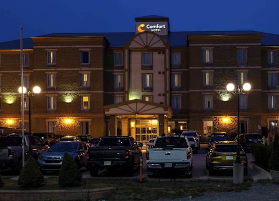 Comfort Hotel Bayer's Lake 1