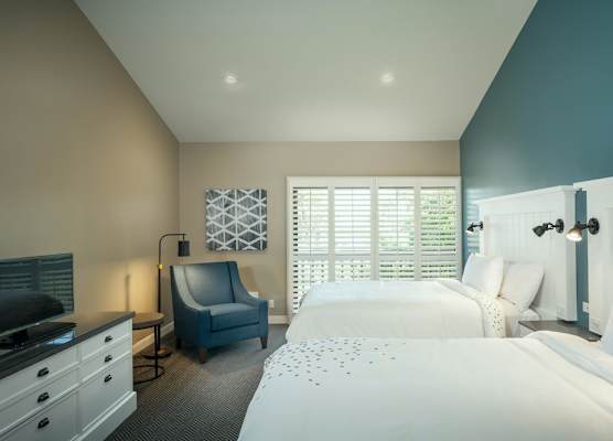 Pacific Shores Inn 1