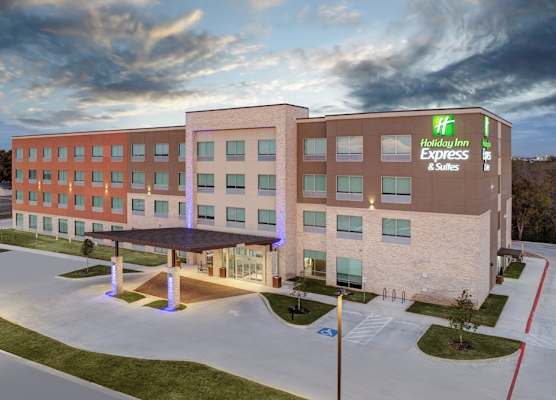 Holiday Inn Express & Suites AUSTIN AIRPORT EAST by IHG 1
