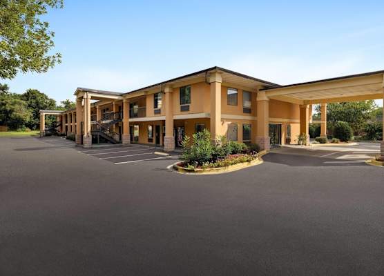 Days Inn by Wyndham Blythewood North Columbia 1