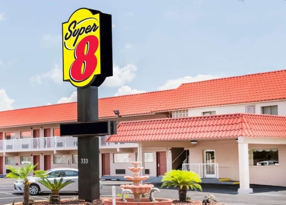 Super 8 by Wyndham Ft Walton Beach 1