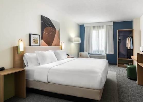 Spark by Hilton Erie 1