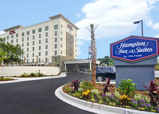 Hampton Inn & Suites Charleston Airport 1